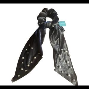 Maurices Velvet Pearl Hair Scrunchie Scarf Gray NWT Fall Fashion OS Ponytail
